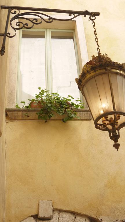 Appartements Des Teinturiers Avignon Bagian luar foto